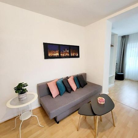 Studio Alicia, Idealement Situe Etterbeek Bagian luar foto