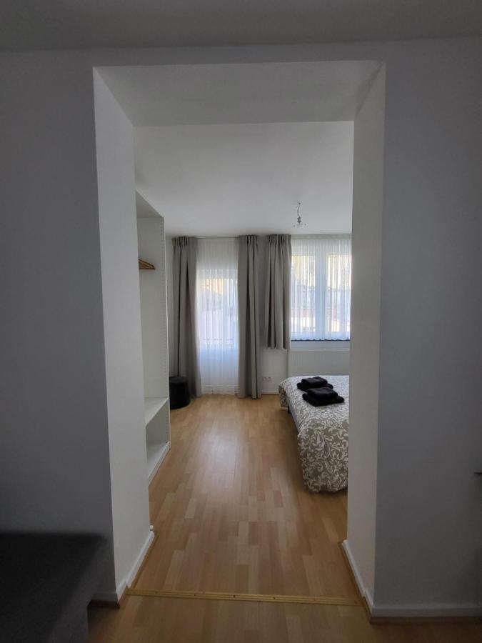 Studio Alicia, Idealement Situe Etterbeek Bagian luar foto